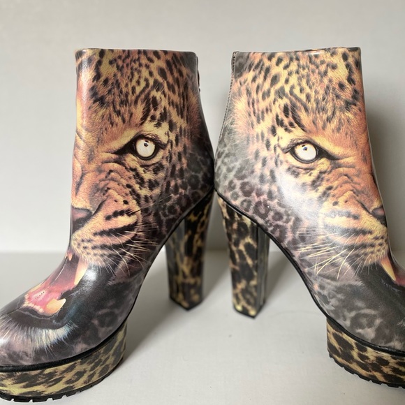 NWOT IRON FIST DON’T PUSSY FOOT BOOTIES - Picture 4 of 5